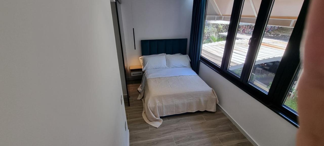 Deluxe Apartment Bllok ติรานา ภายนอก รูปภาพ