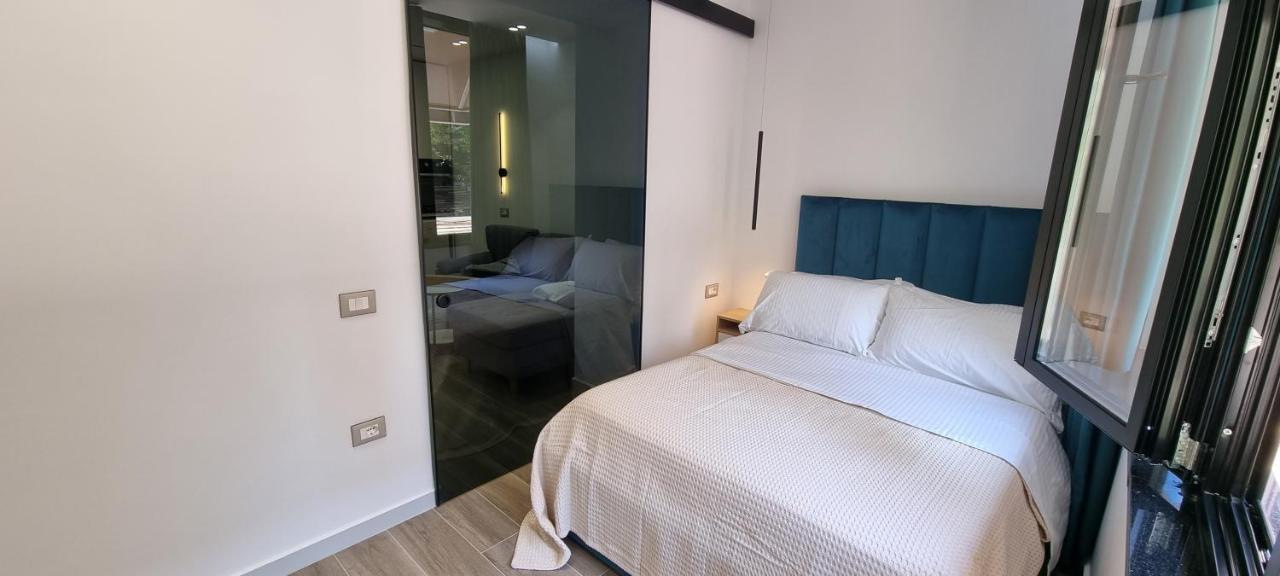 Deluxe Apartment Bllok ติรานา ภายนอก รูปภาพ