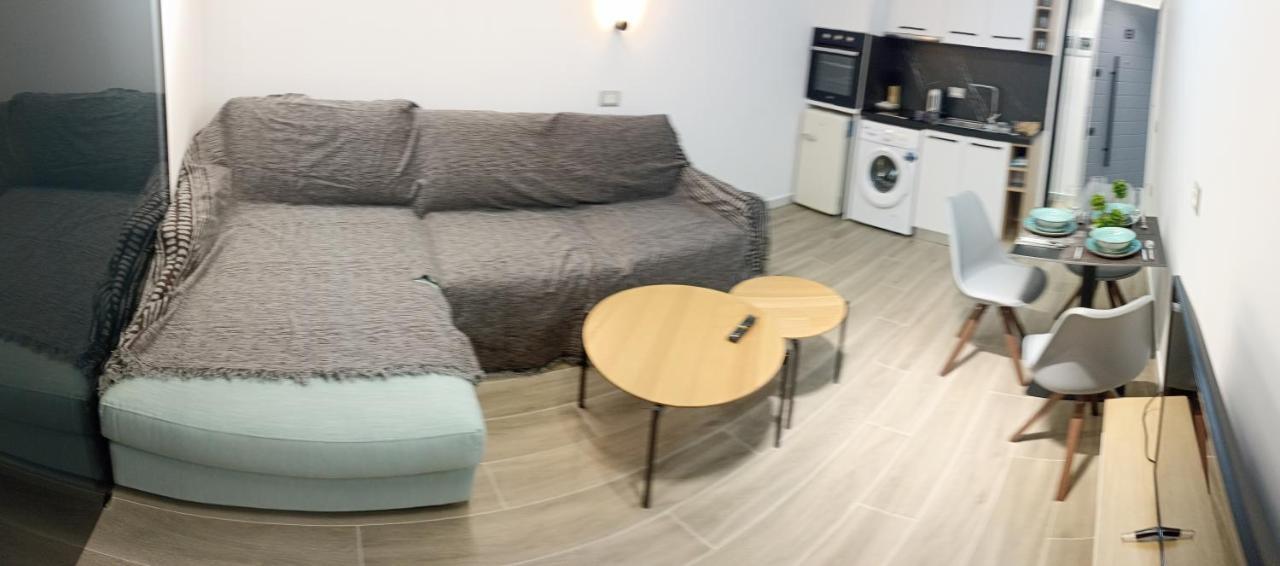 Deluxe Apartment Bllok ติรานา ภายนอก รูปภาพ