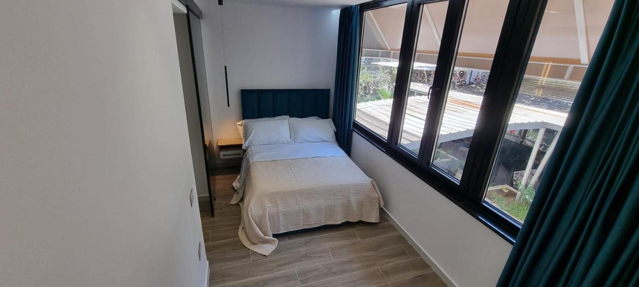 Deluxe Apartment Bllok ติรานา ภายนอก รูปภาพ