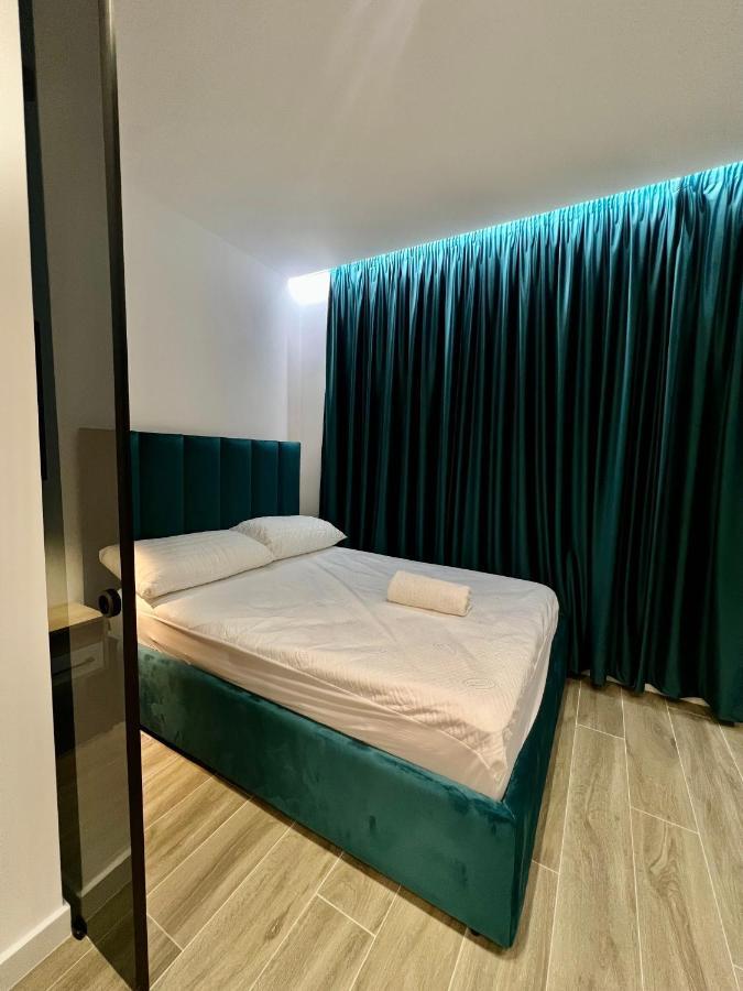 Deluxe Apartment Bllok ติรานา ภายนอก รูปภาพ