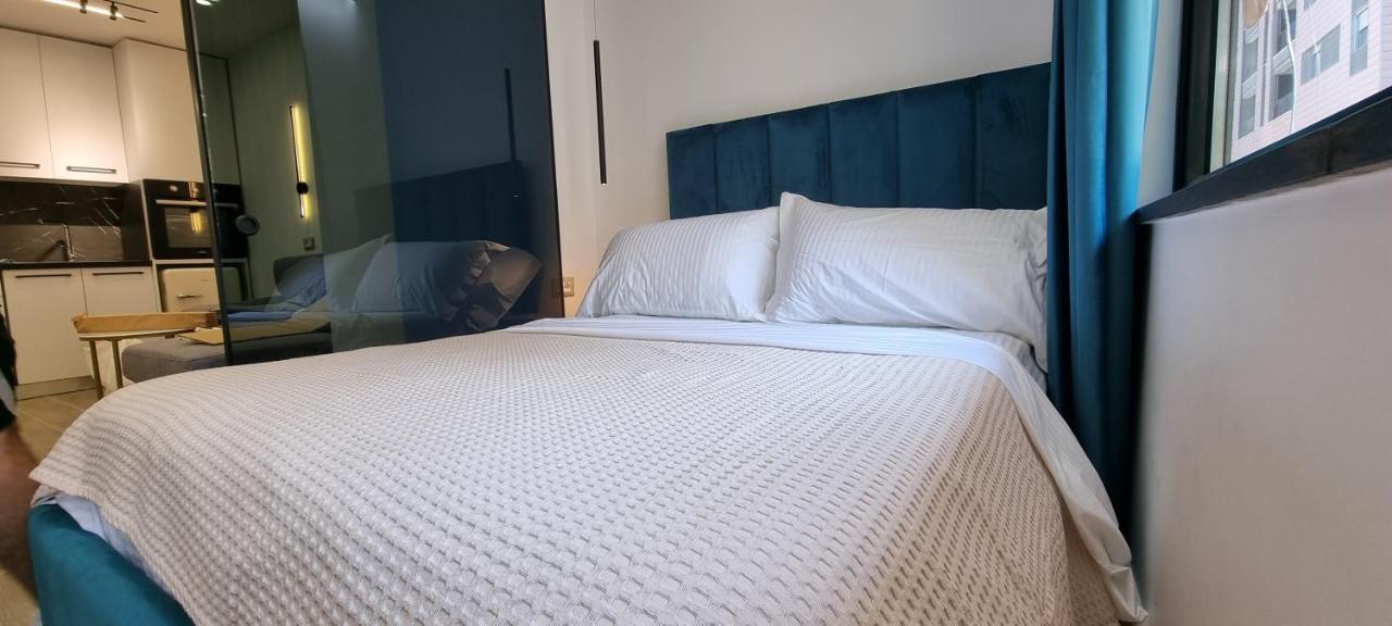 Deluxe Apartment Bllok ติรานา ภายนอก รูปภาพ