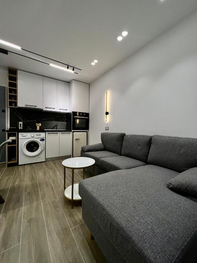 Deluxe Apartment Bllok ติรานา ภายนอก รูปภาพ