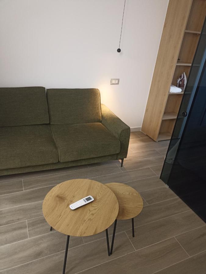 Deluxe Apartment Bllok ติรานา ภายนอก รูปภาพ